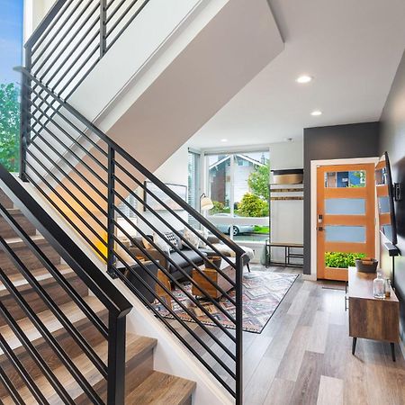 Stylish Townhouse Near Seattle Attractions Βίλα Εξωτερικό φωτογραφία