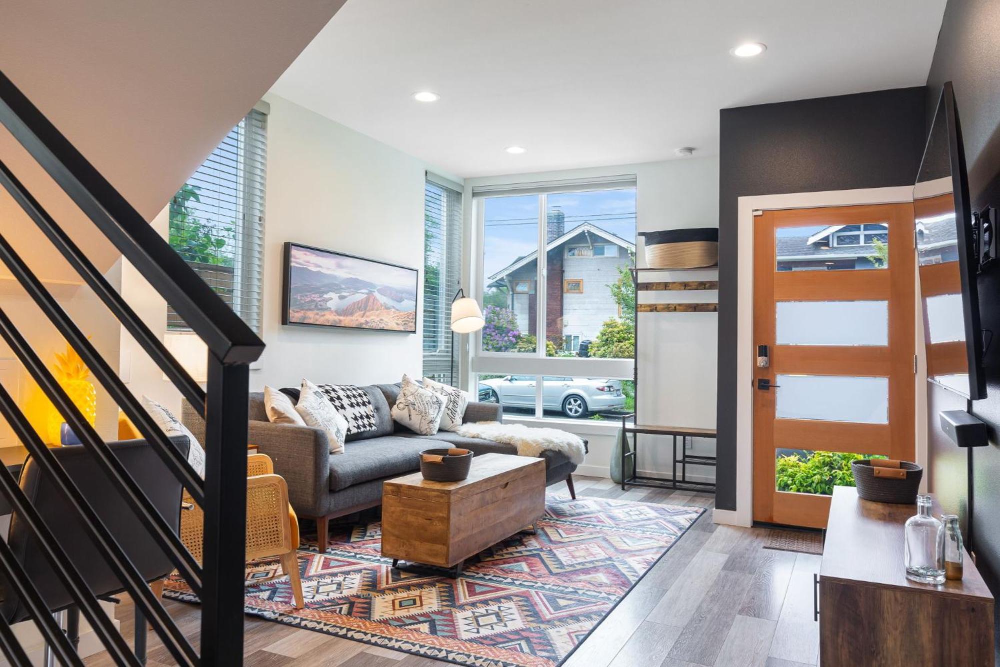 Stylish Townhouse Near Seattle Attractions Βίλα Εξωτερικό φωτογραφία
