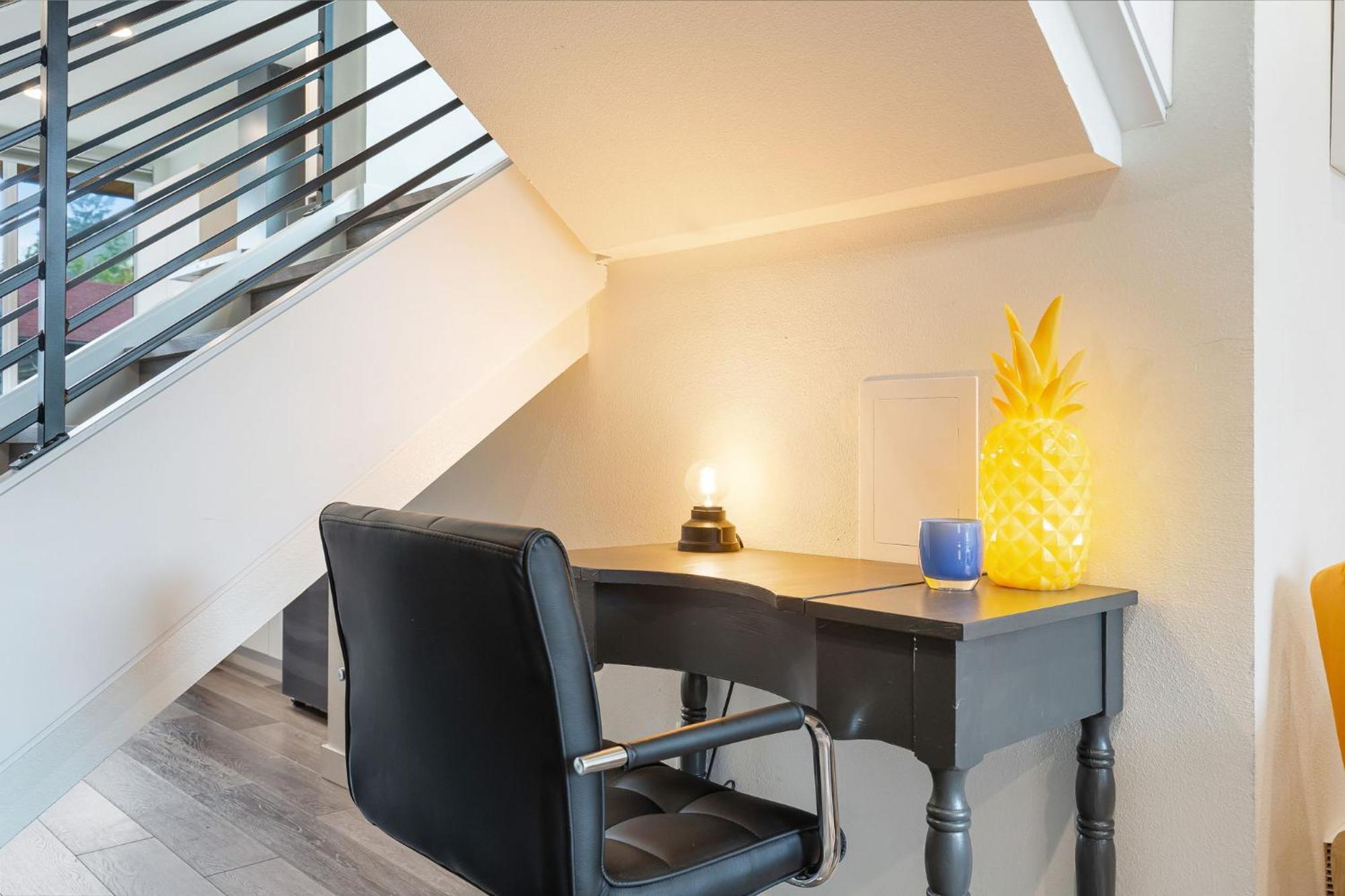 Stylish Townhouse Near Seattle Attractions Βίλα Εξωτερικό φωτογραφία