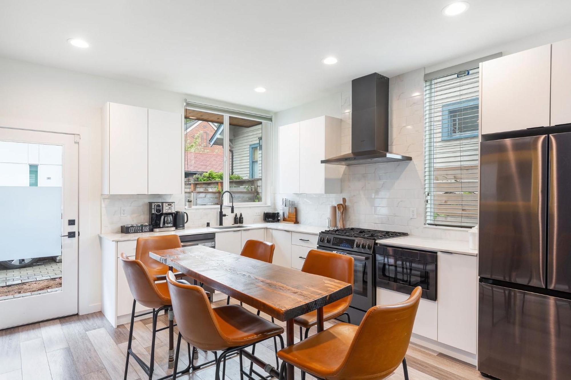 Stylish Townhouse Near Seattle Attractions Βίλα Εξωτερικό φωτογραφία