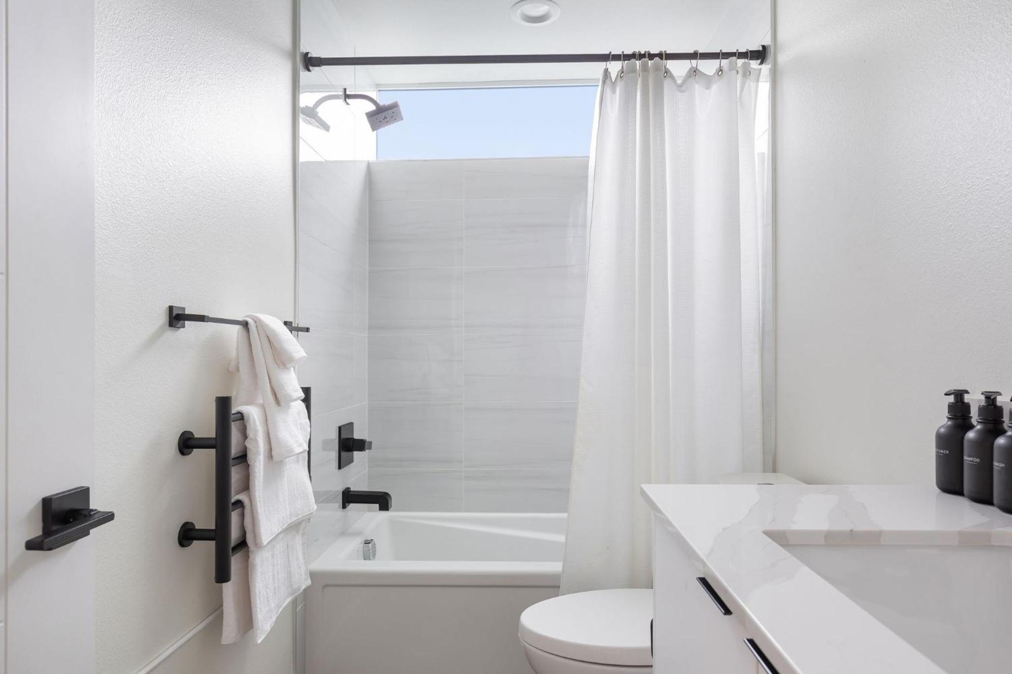 Stylish Townhouse Near Seattle Attractions Βίλα Εξωτερικό φωτογραφία