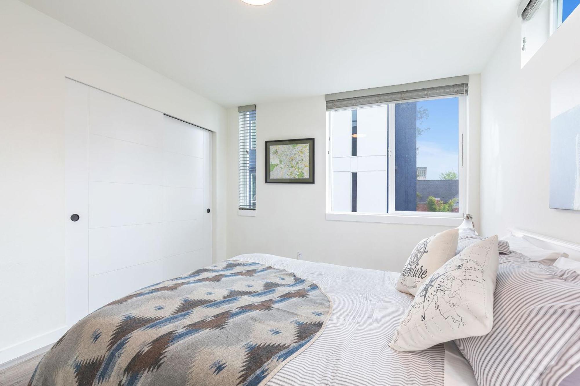 Stylish Townhouse Near Seattle Attractions Βίλα Εξωτερικό φωτογραφία
