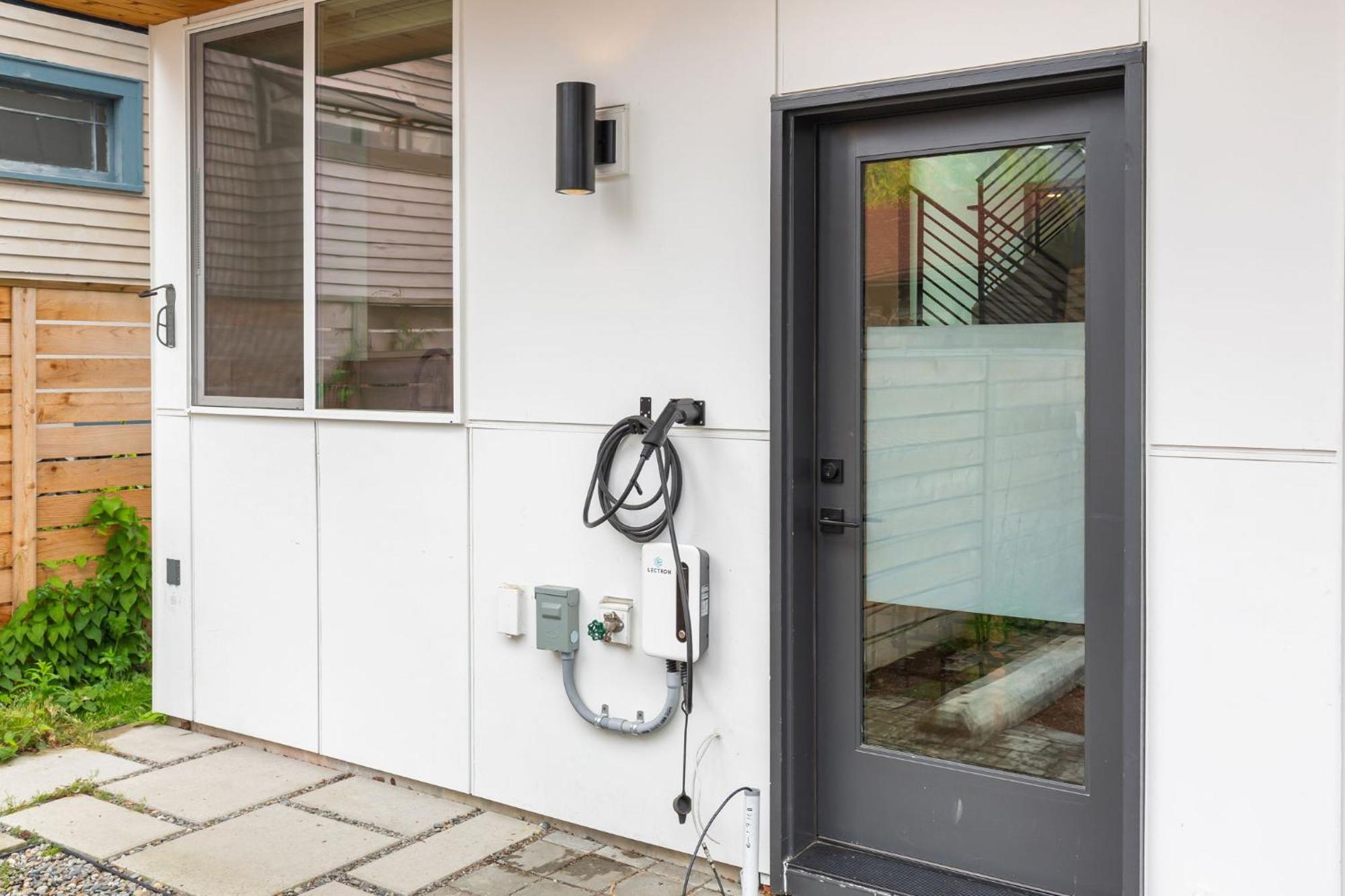 Stylish Townhouse Near Seattle Attractions Βίλα Εξωτερικό φωτογραφία