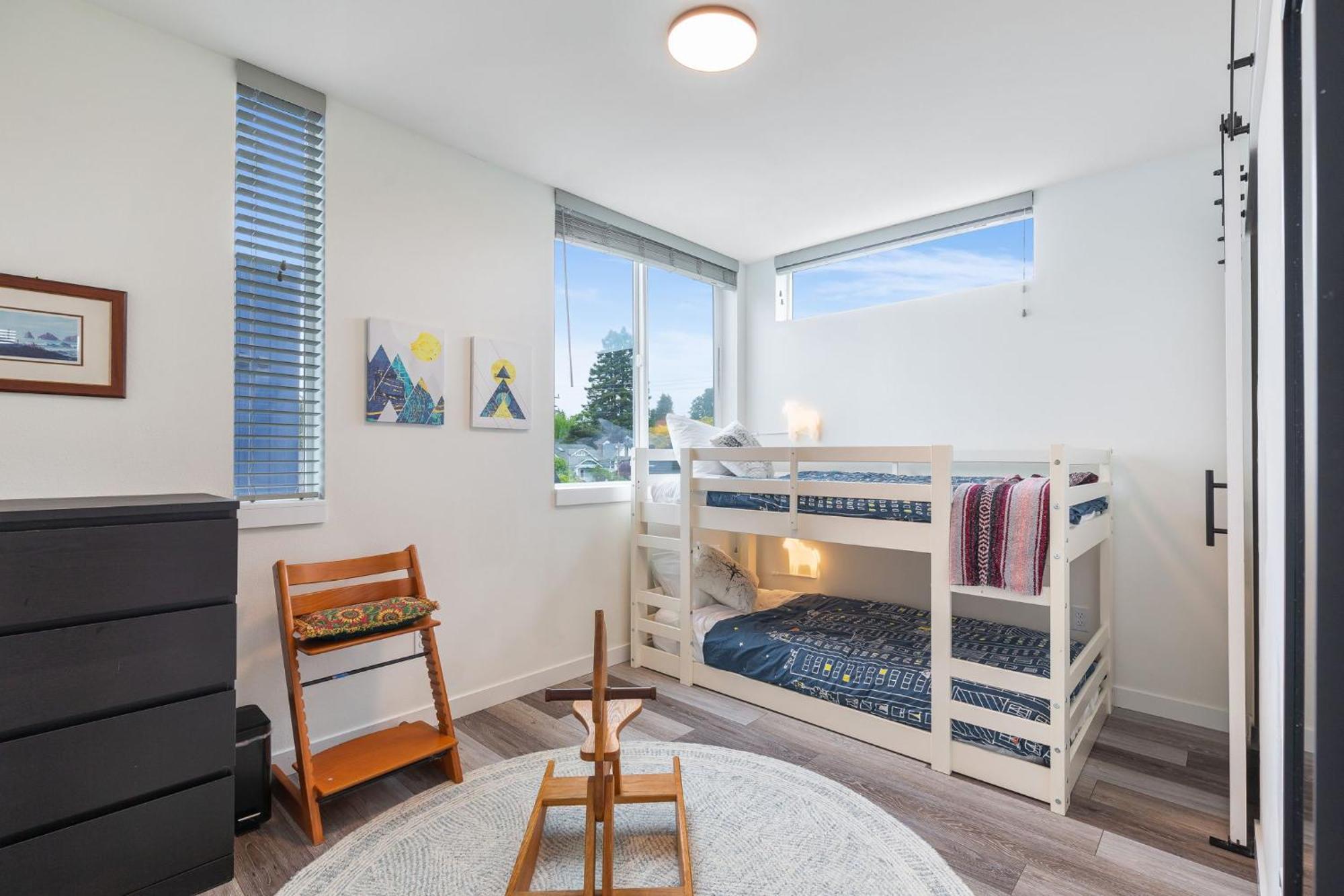 Stylish Townhouse Near Seattle Attractions Βίλα Εξωτερικό φωτογραφία