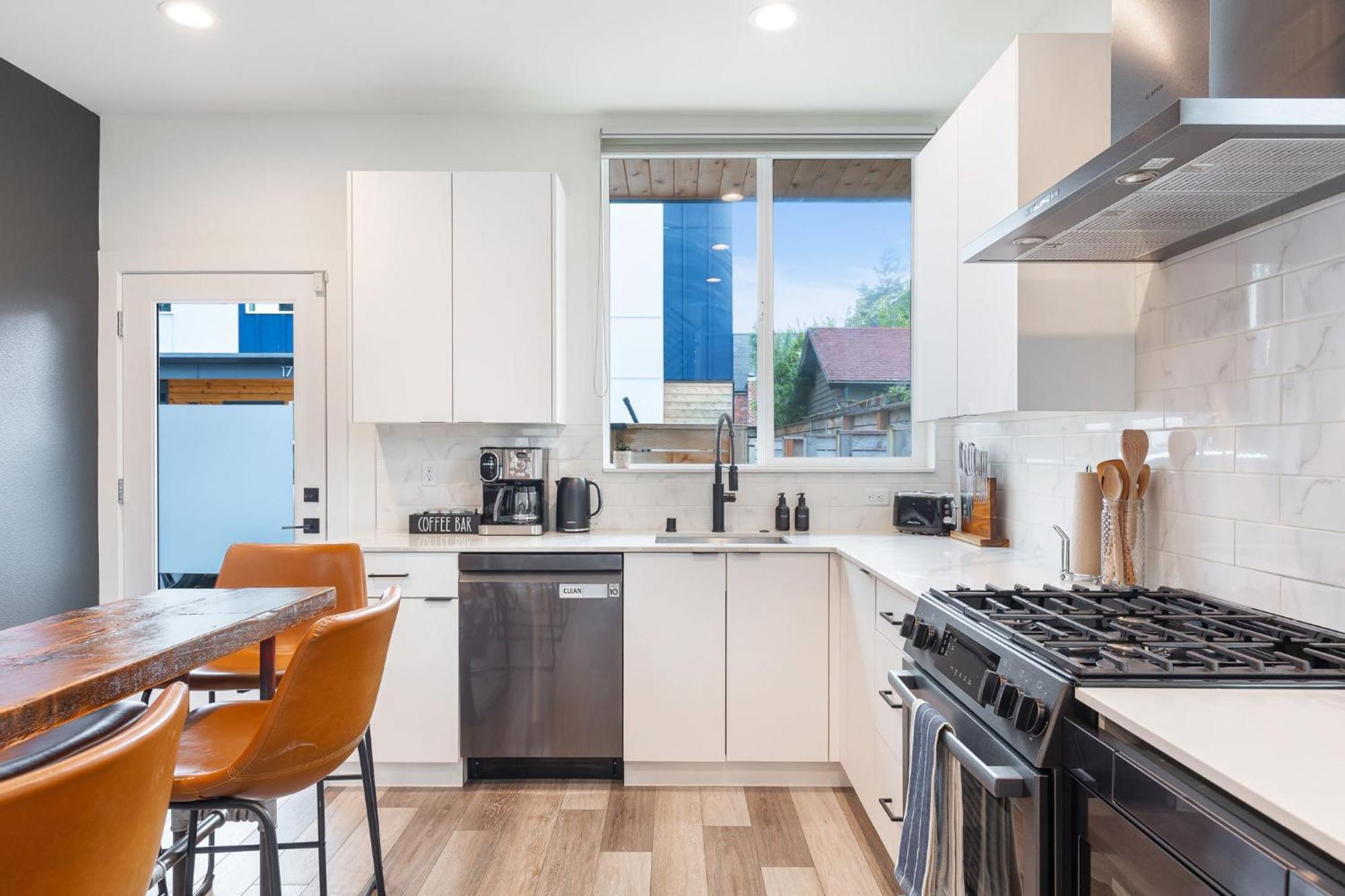 Stylish Townhouse Near Seattle Attractions Βίλα Εξωτερικό φωτογραφία